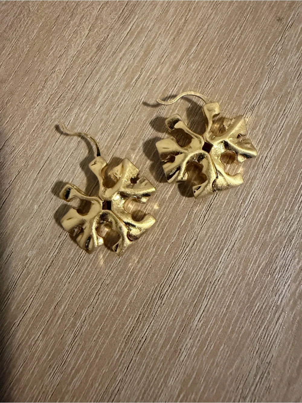 Tory Burch Gold Miller Logo Hoop Earrings New Dust Bag Gift Pouch